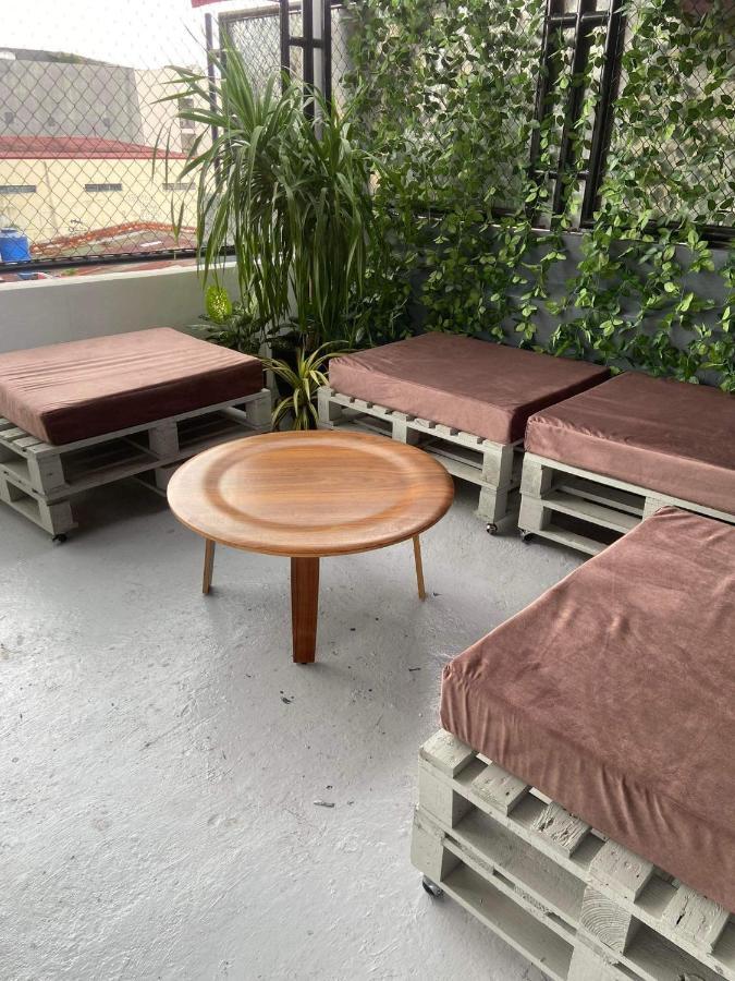 Lime Lite Manila Hostel 马卡蒂 外观 照片
