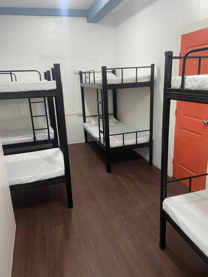 Lime Lite Manila Hostel 马卡蒂 外观 照片
