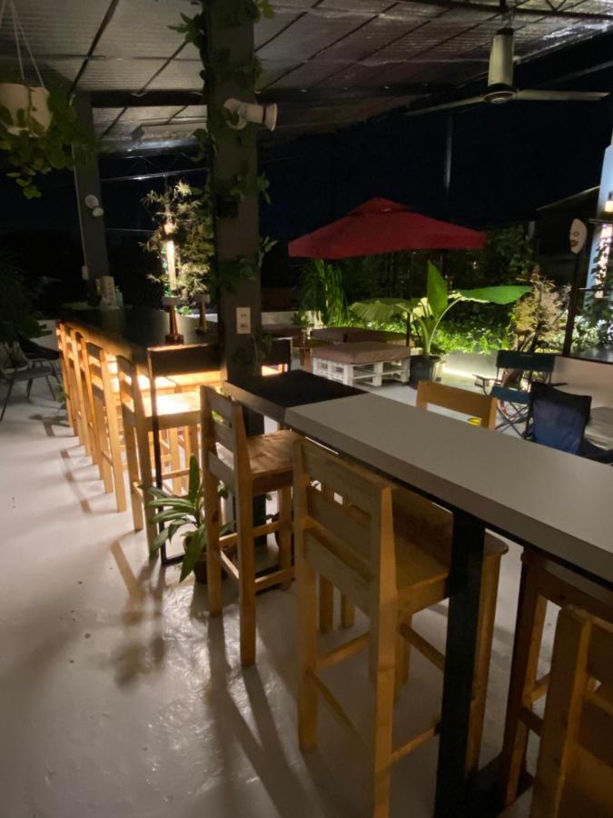 Lime Lite Manila Hostel 马卡蒂 外观 照片