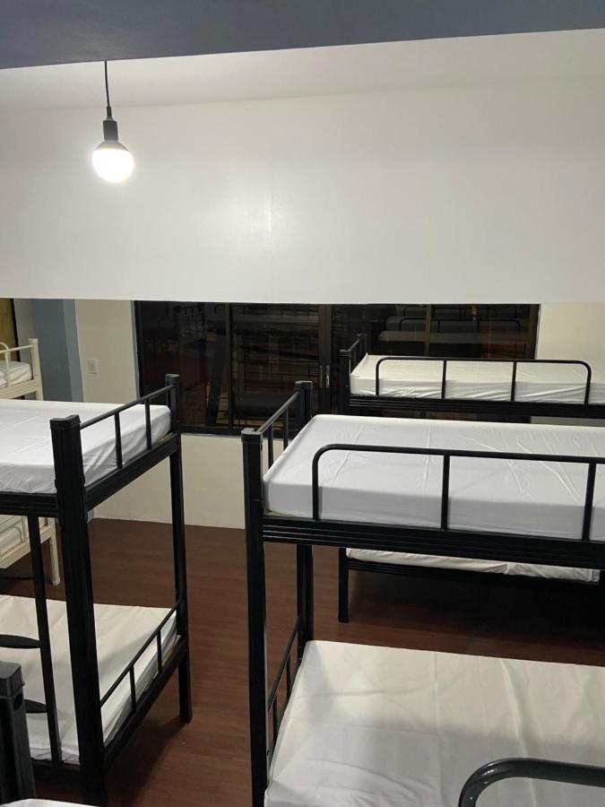 Lime Lite Manila Hostel 马卡蒂 外观 照片